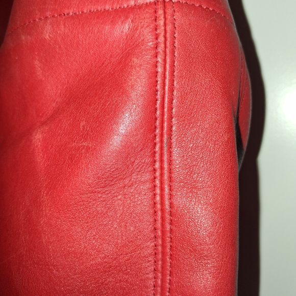 Coach Red Leather Shoulder Bag with Gold Buckle - Picture 6 of 10